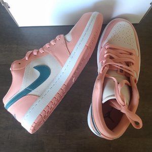 Women's Air Jordan 1's Low
